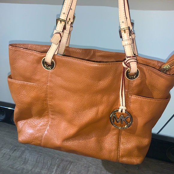 Used Michael Kors bag - Picture 1 of 6